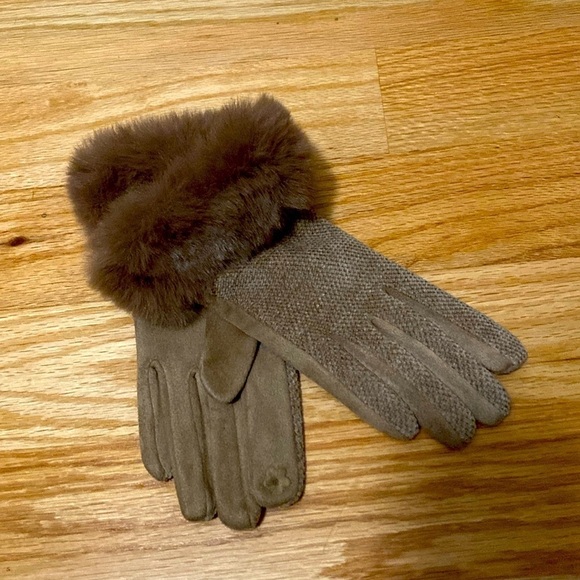 NWOT Faux Fur Smart gloves Tan Warm S/M - Picture 2 of 6